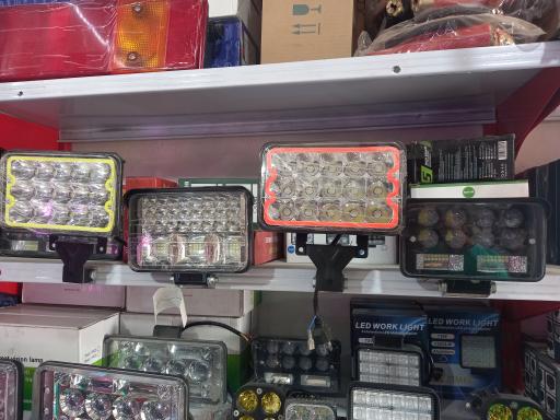 عکس فروشگاه لوکس و تزیینات علی