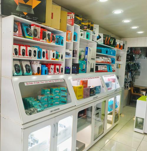 عکس کامپیوتر و موبایل اکبری