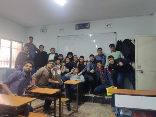 عکس هنرستان فنی پسرانه نمونه دولتی توحید