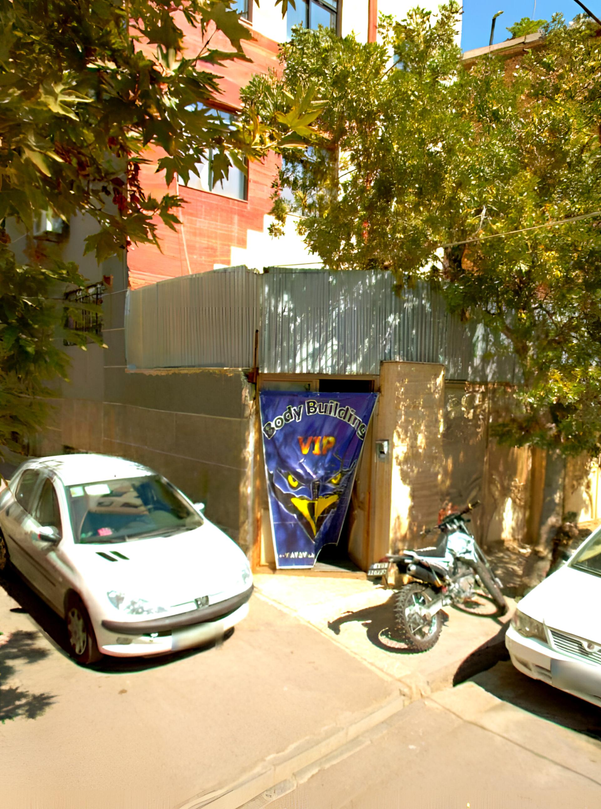 عکس سالن پرورش اندام جهاد