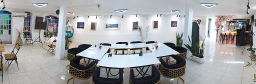 عکس کافه گالری آوان