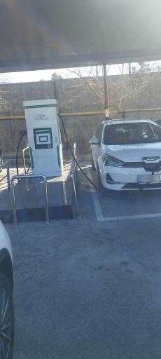 عکس تعمیرگاه خودروهای چینی یگانه