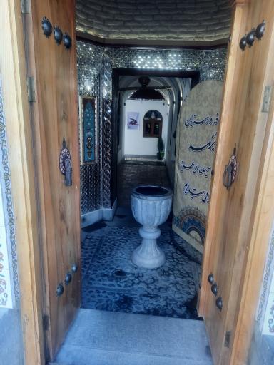 عکس کافه رستوران بزمه