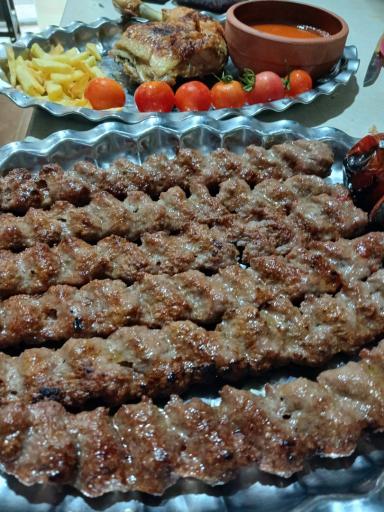 عکس کبابی علی فری