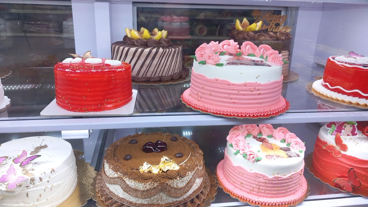 عکس شیرینی فروشی گل پامچال