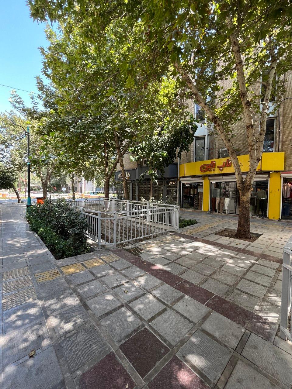 عکس فروشگاه تاپ جین