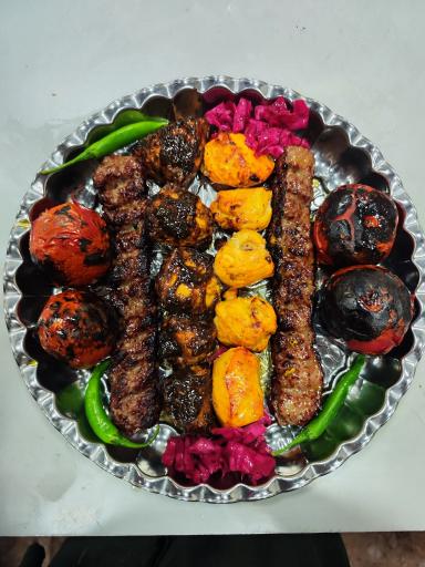 عکس آشپزخانه مرکزی و کترینگ می جان