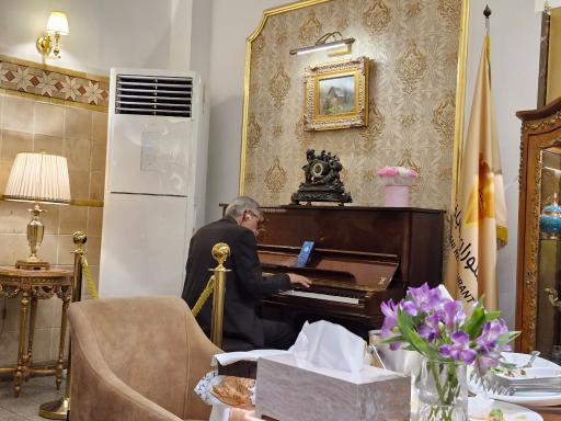عکس رستوران باباخانی