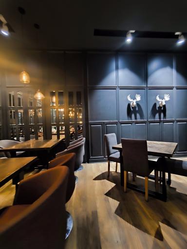 عکس کافه رستوران رزماری