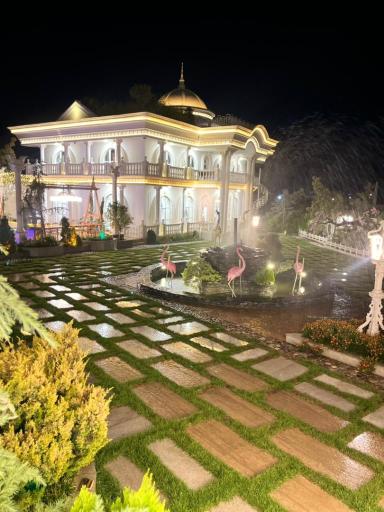 عکس باغ عمارت سوفلاور