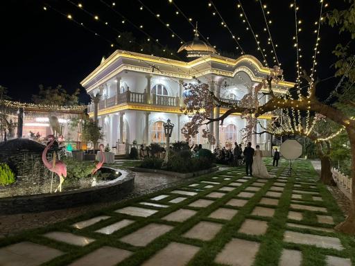 عکس باغ عمارت سوفلاور