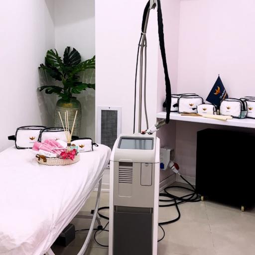عکس کلینیک پوست  لیزر زیبایی مدیفیکا