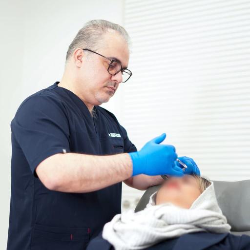 عکس کلینیک پوست مو لیزر زیبایی مدیفیکا