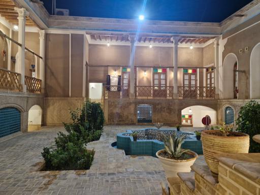 عکس هتل سنتی اسفنجان (خانه تاریخی طاهریان)