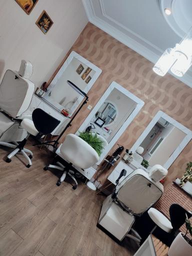 عکس سالن زیبایی زُحل