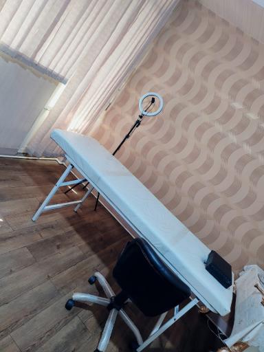 عکس سالن زیبایی زُحل