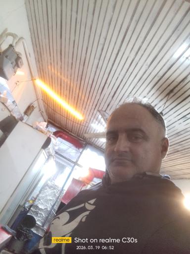 عکس واویشکا و غذاخوری جعفر
