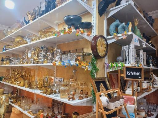 عکس گالری آنتیک آرمان