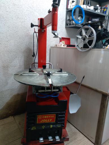 عکس تعمیرات تخصصی لاستیک درار