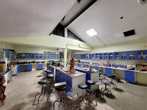 عکس دبیرستان دوره اول دخترانه مشکات