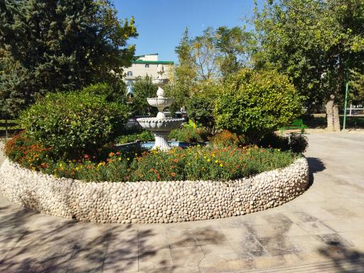 عکس بوستان شهیدان قمی(اقاقیا)