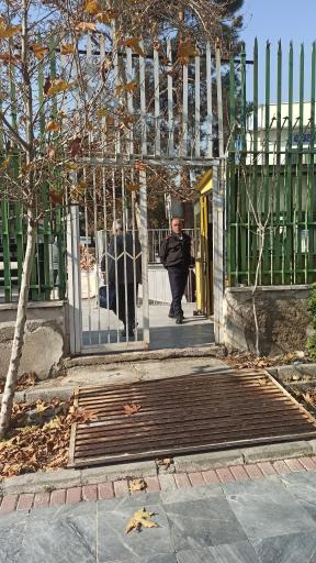 عکس درب ورودی آرژانس بیمارستان قلب شهید رجایی