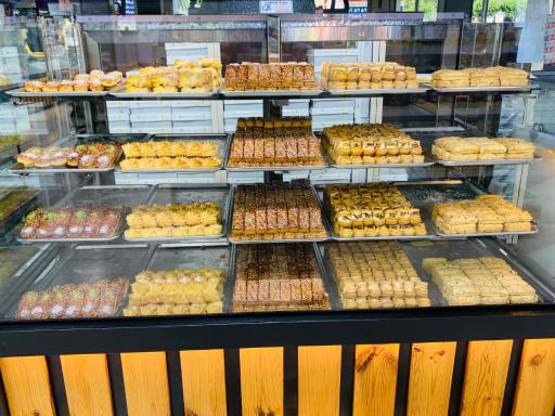 عکس نان و شیرینی شهرزاد