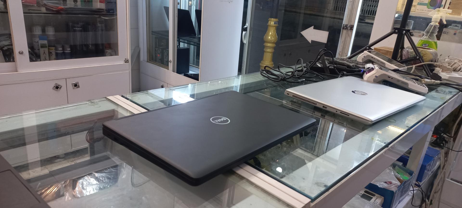 عکس فروشگاه لپتاپ رایکا