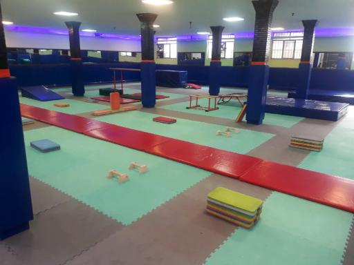 عکس مجموعه فرهنگی ورزشی هلال احمر (صدرا 5)