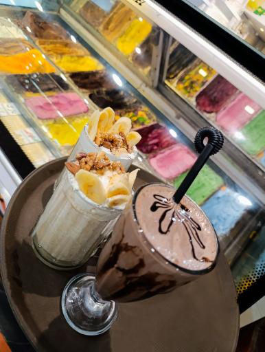 عکس کافی شاپ کنج