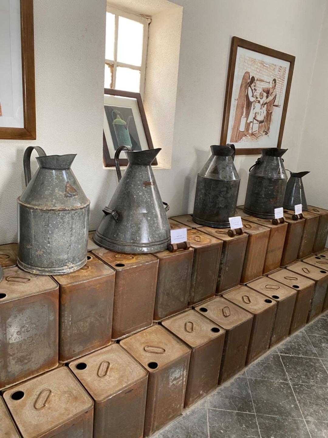 عکس موزه بنزین خانه آبادان