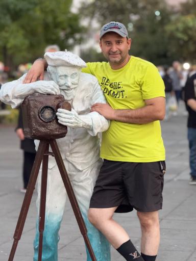 عکس تندیس پدر عکاسی گیلان (مرحوم ابراهیم دروی پور)