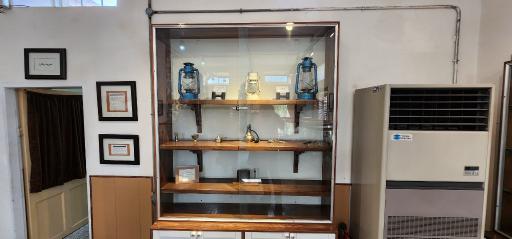 عکس موزه بنزین خانه آبادان