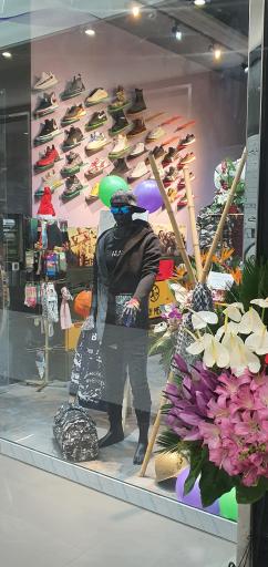 عکس TMC بوتیک - پوشاک و کتونی اورجینال