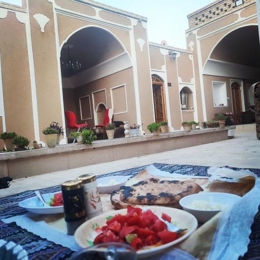 عکس سرای سنتی بی بی شهربانو
