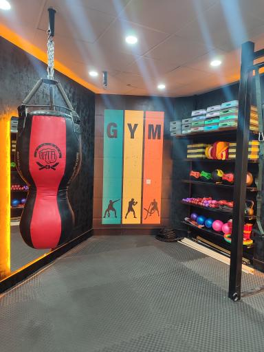 عکس باشگاه ورزشی رزمی فرهاد 