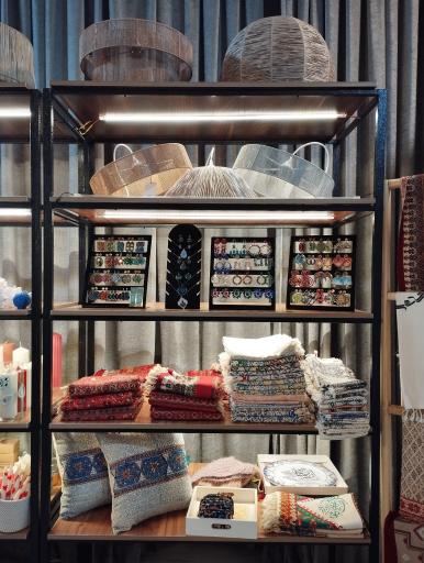 گالری صنایع دستی رستان