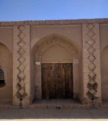 عکس بنای تاریخی خواجه خضر