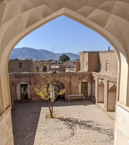 عکس بنای تاریخی خواجه خضر