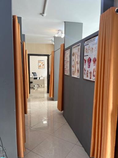 عکس کیلینیک جامع توانبخشی سیناریس 