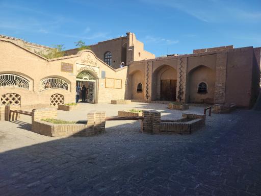 عکس بنای تاریخی خواجه خضر