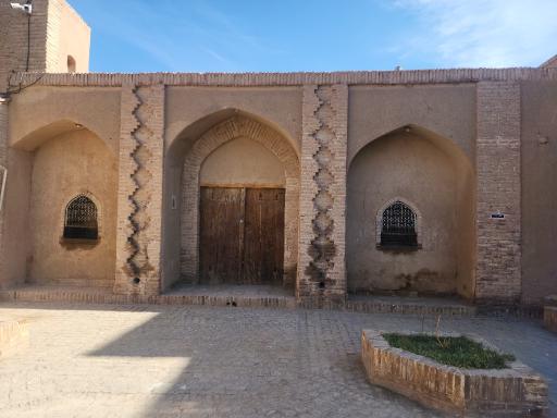 عکس بنای تاریخی خواجه خضر