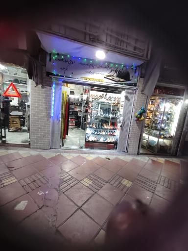 عکس فروشگاه کیف کفش چرم کاریبو 