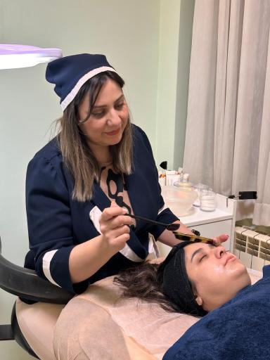 عکس فیشیال و پاکسازی پوست زهره