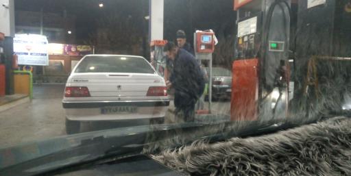 عکس پمپ بنزین خمینی شهر