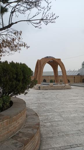 عکس یادمان شهدای گمنام باغ موزه قصر