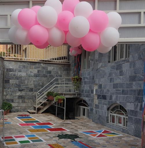 عکس پیش دبستان و دبستان حنا