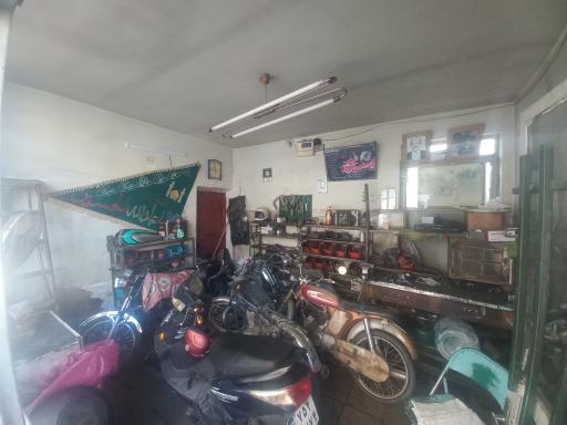 عکس تعمیرگاه موتور سیکلت رضا شادمان