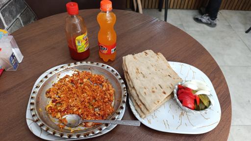 عکس صبحانه کارینو