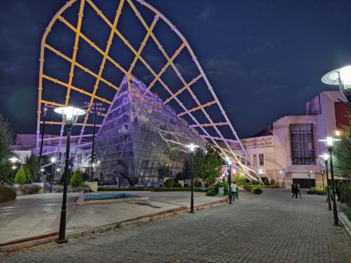 عکس مرکز خرید پدیده